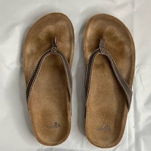 Sanuk women’s flip flops Size 9